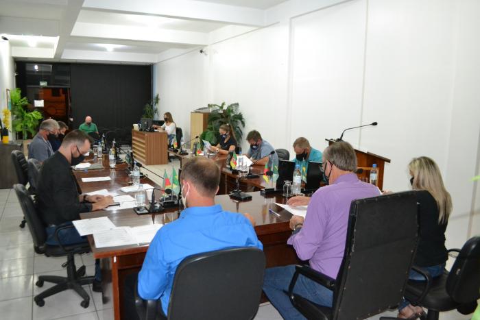 Câmara de Vereadores de Travesseiro realizou sessão extraordinária no dia 13 de abril