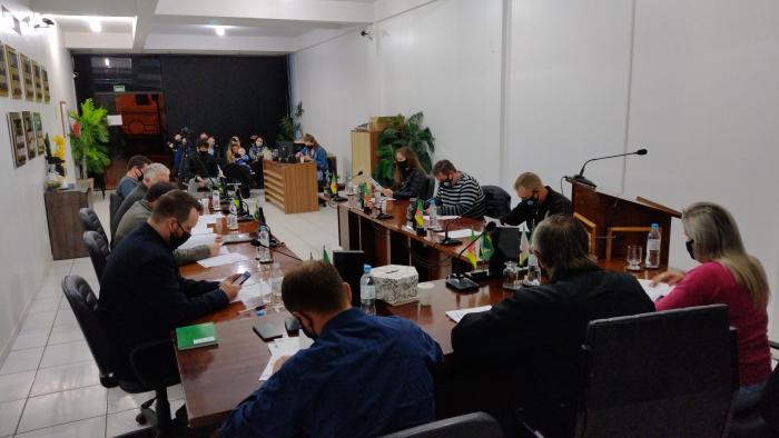 Vereadores realizaram sessão ordinária na terça-feira