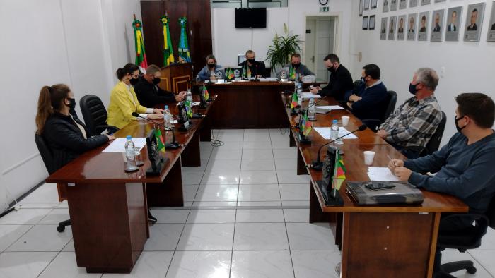 Vereadores realizaram sessão ordinária na terça-feira