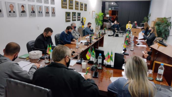 Vereadores realizaram sessão ordinária na terça-feira
