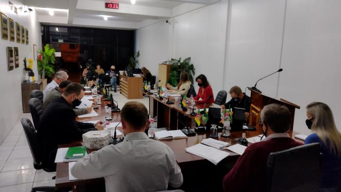 Vereadores realizaram sessão ordinária na terça-feira