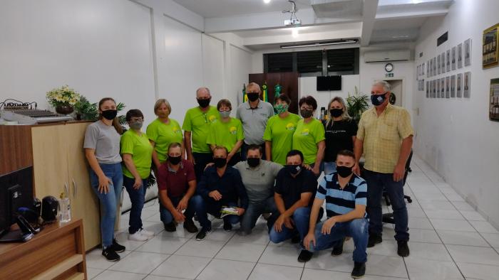 Integrantes do Comtur e do roteiro Travessias com os vereadores