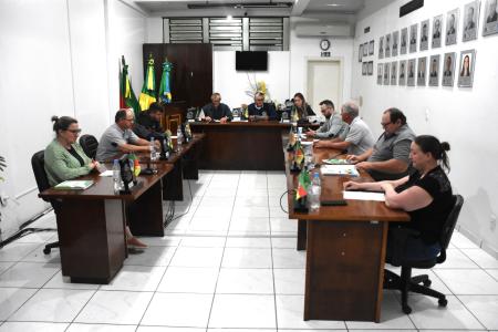 Câmara realizou sessão ordinária nesta segunda-feira (20)