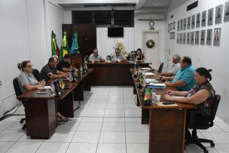 Câmara realizou sessão ordinária na noite desta segunda-feira (01)