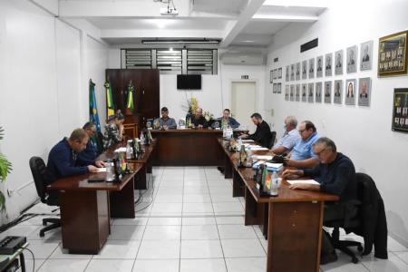 Quatro projetos de lei pautaram a sessão desta semana